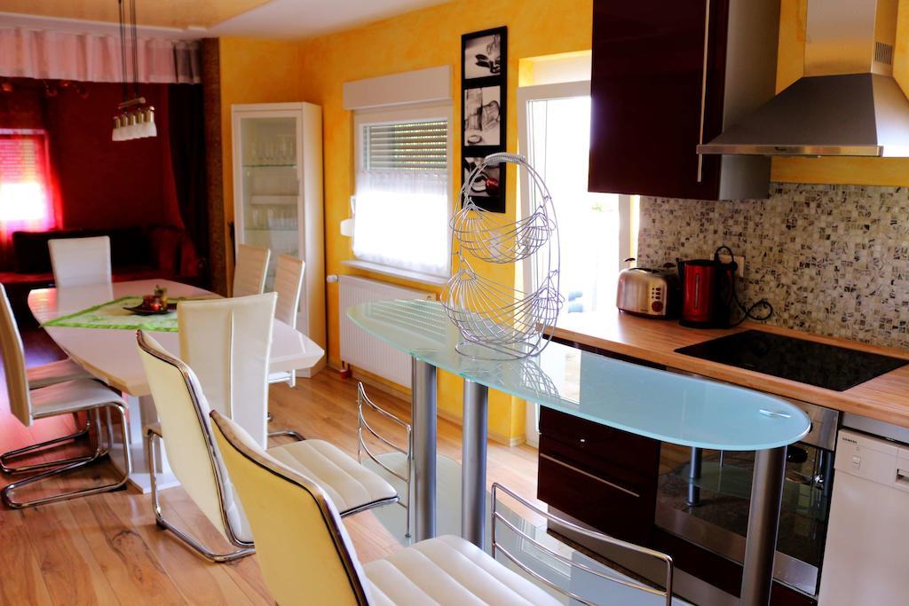 Apartment Euro As Kappel-Grafenhausen Δωμάτιο φωτογραφία