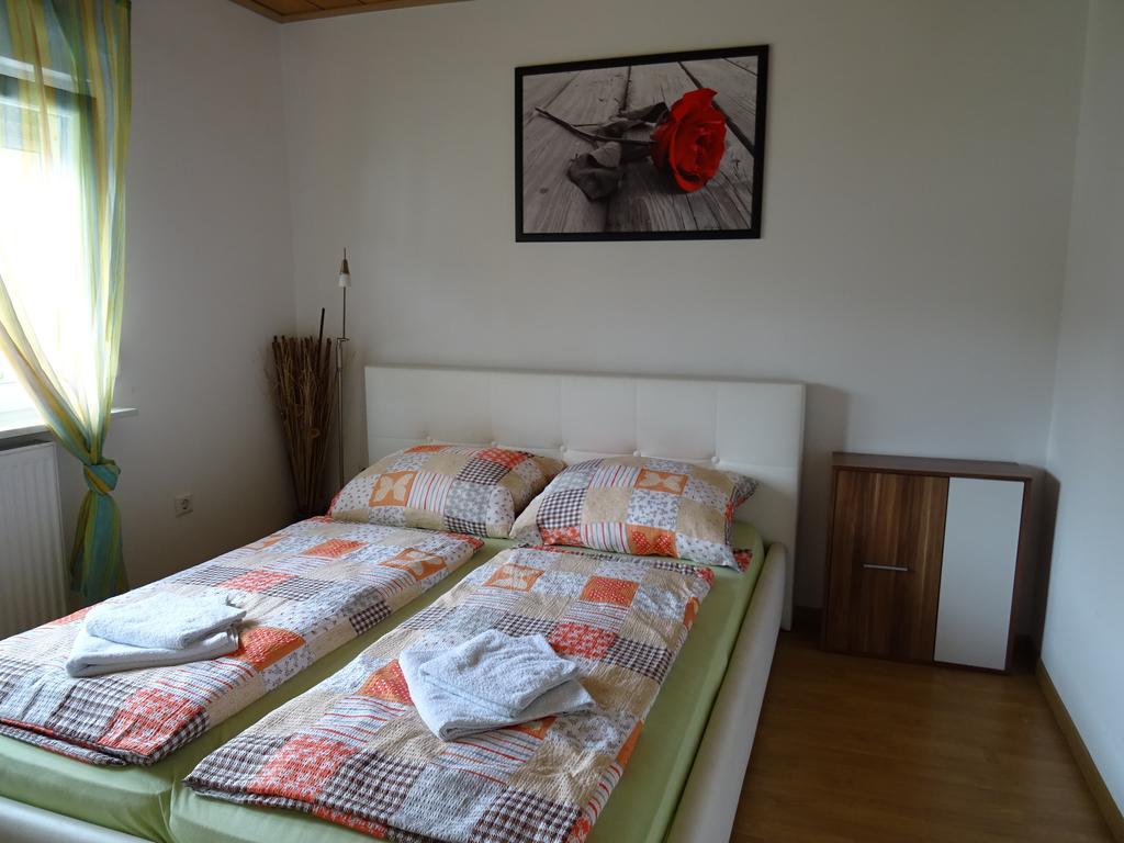 Apartment Euro As Kappel-Grafenhausen Εξωτερικό φωτογραφία